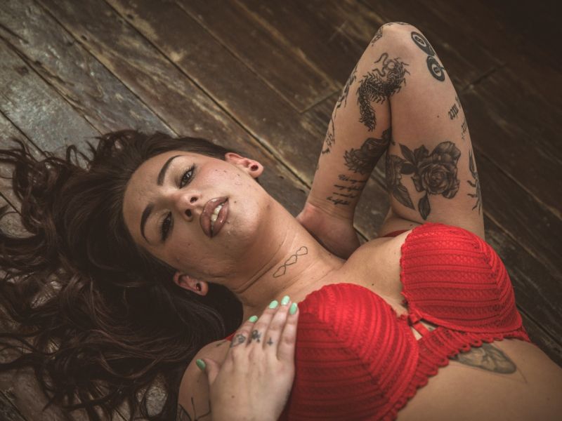 sydney red lingerie floor3